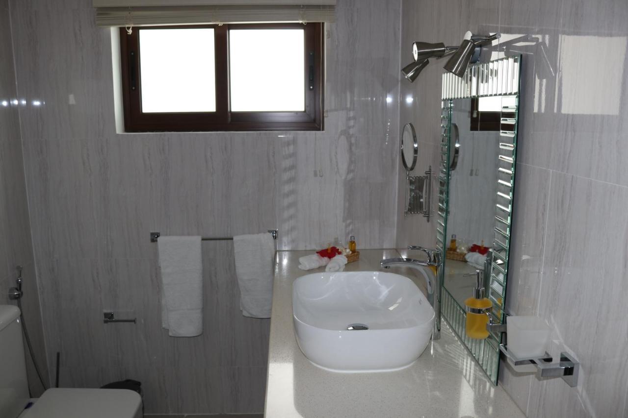 Tama'S Holiday Apartment Виктория Экстерьер фото