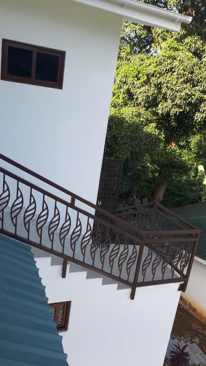 Tama'S Holiday Apartment Виктория Экстерьер фото