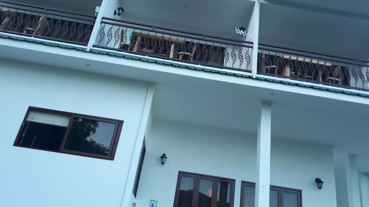 Tama'S Holiday Apartment Виктория Экстерьер фото